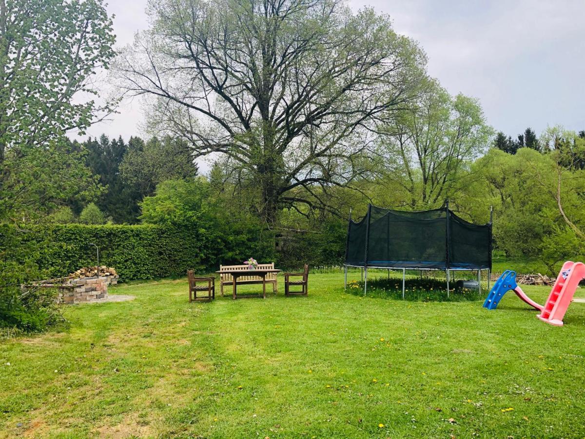 Ferienhaus Eifel Charlotte Dahlem  Luaran gambar