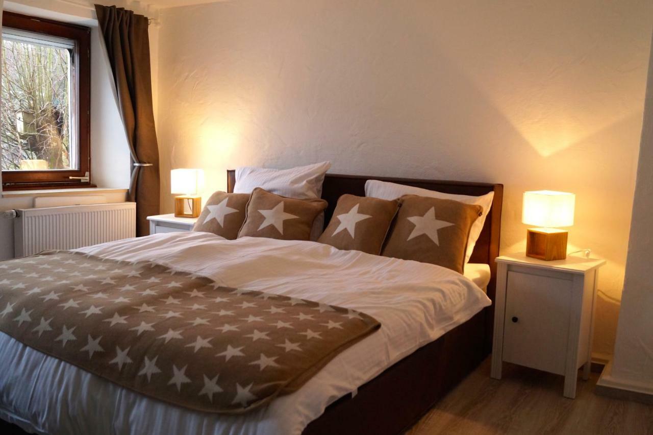 Ferienhaus Eifel Charlotte Dahlem  Luaran gambar